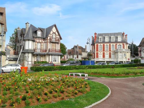 Apartment with one bedroom in Villers sur Mer with enclosed garden 150 m from the beach - image 5