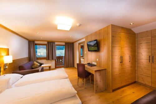 Hotel Dorfer Room Type - Superior Family Room Hotel Dorfer Room Type - Superior Family Room