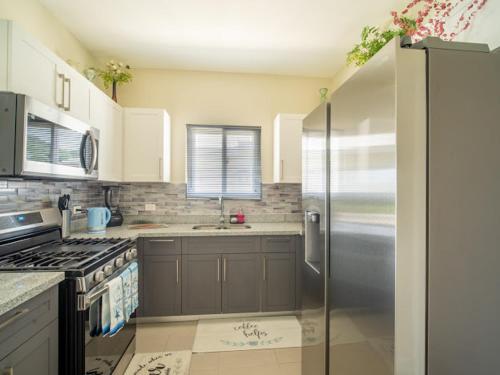 廚房, Royal Oasis in 銅木 - 盧西亞