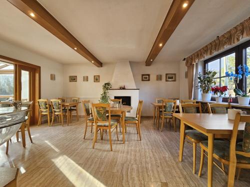 Hotel Neuner - image 12