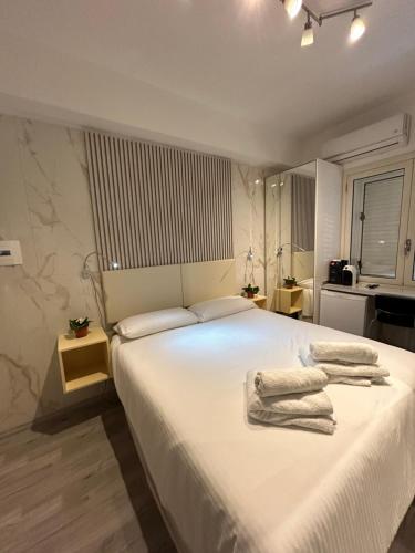 Confort Suites Room Type - Double Room