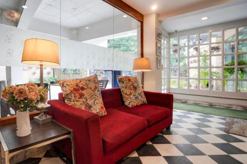 avla, Townhouse Oak Rajpur Road Dehradun Formerly Mayvillas in Chironwali