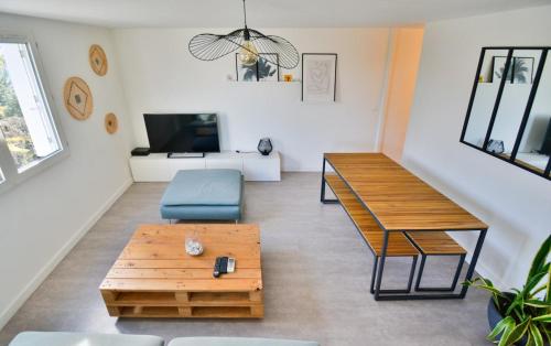 Bruyeres with deck and private parking in Saint Martin