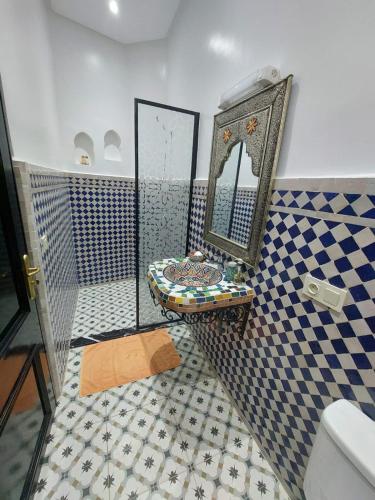 room detail thumbnail 2