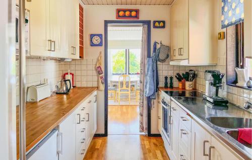 virtuve, 6 Bedroom Stunning Home In Torekov in Torekov