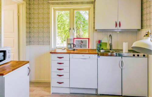 virtuve, 6 Bedroom Stunning Home In Torekov in Torekov