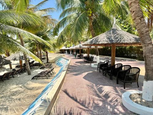 By The Beach Apartment