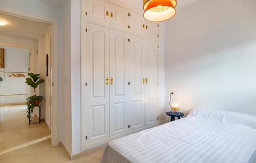 Three-Bedroom Holiday Home  image 4