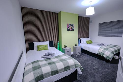 Sleeps17 Bliss 7-Bedroom Luxury Escape Birmingham, Бирмингем (фото 9)