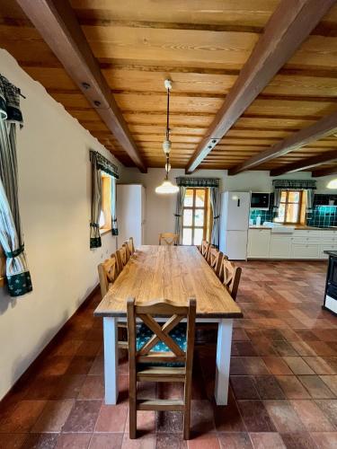 Instalaciones, Kaproun - Studeny pramen in Kunzak