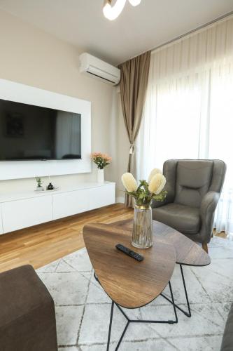 Diamond Limak, The Point, Skopje