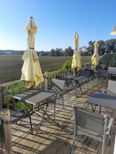 Gite Deco terrasse ensoleillee et Wi-Fi & Parking in Magnac-Laval