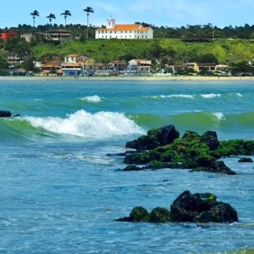 Casa na Praia e Rio in Nova Almeida