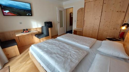 Hotel Cristallo Room Type - Double Room with Balcony