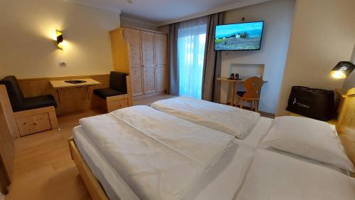 Hotel Cristallo Room Type - Double Room with Balcony