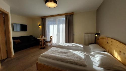 Hotel Cristallo Room Type - Double Room with Balcony