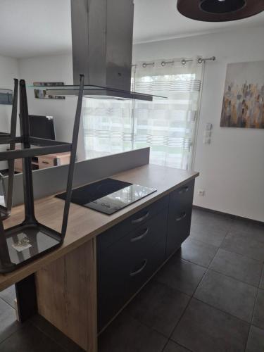 Konyha, Villa Donostia - Jacuzzi & piscine chauffée (Villa Donostia - Jacuzzi & piscine chauffee) in La Brede