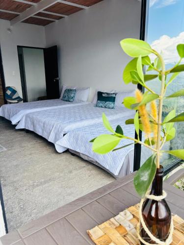 4 double beds, 1 twin bed