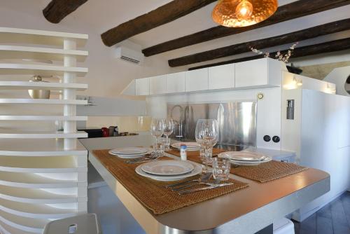 Vieux-Port Magnifique Appartement Loft 3