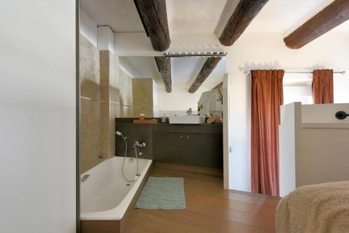 Vieux-Port Magnifique Appartement Loft – Marseille, NY