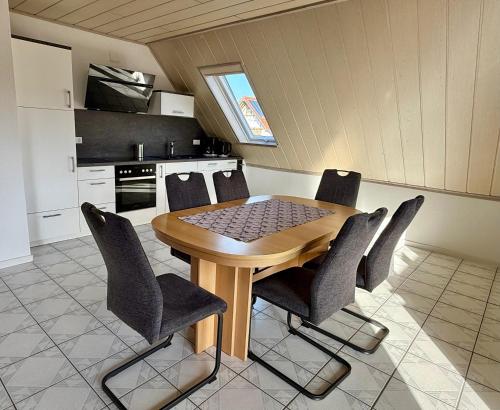 Faciliteter, Die Kirsche in Achern
