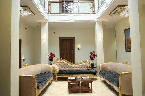 4-Bed Mixed Dormitory Room image 2