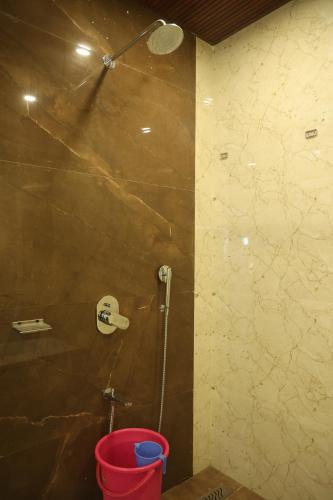 Deluxe Room image 7