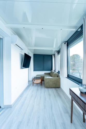 ห้องส่วนกลางสำหรับนั่งเล่น/ดูทีวี, Joli T3, tout équipé, bien situé (Joli T3, tout equipe, bien situe) in ลา ซัวตา