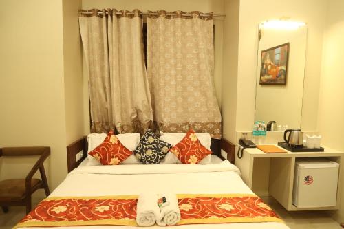 Deluxe Room image 4
