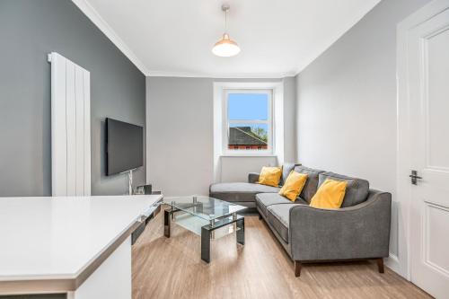 Cosy Home from Home near Holyrood Palace, Edinburgh