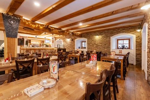 Étterem, Resort Mlýn Karolínka (Resort Mlyn Karolinka) in Vranov Nad Dyji