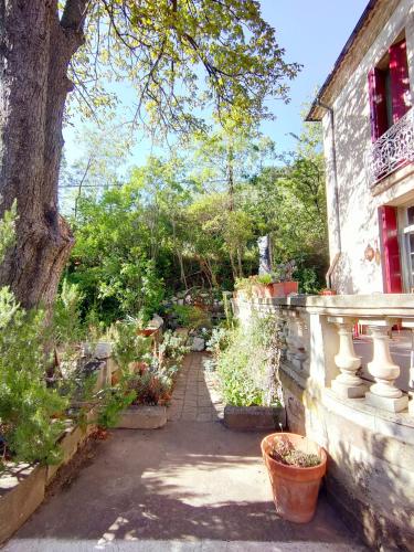 A szálláshely kívülről, villa marguerite in Brenas