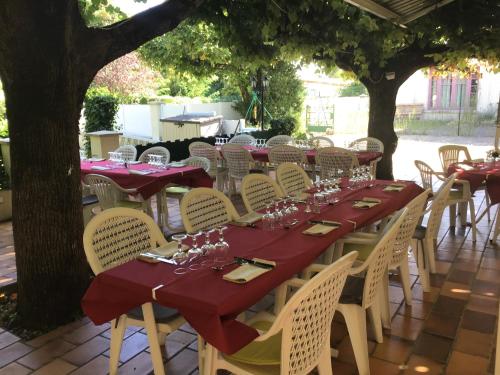 Facilities, Logis Hotel Des Voyageurs Restaurant La Bonne Tabl'Hay in Livron-sur-Drome