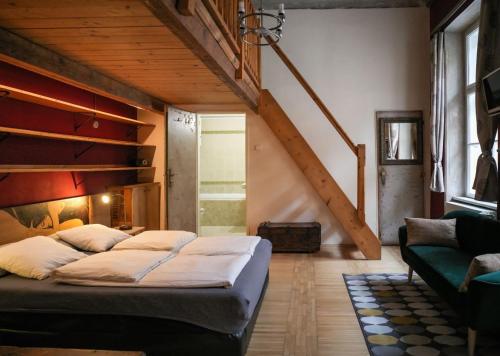 Charming studio with big shared terrace in the center, Košice (Foto 7)