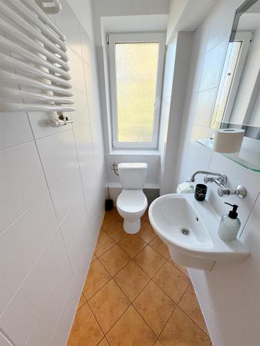 Apartment image 10