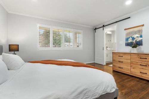 Charming Home in Bellevue Near Downtown n Microsoft