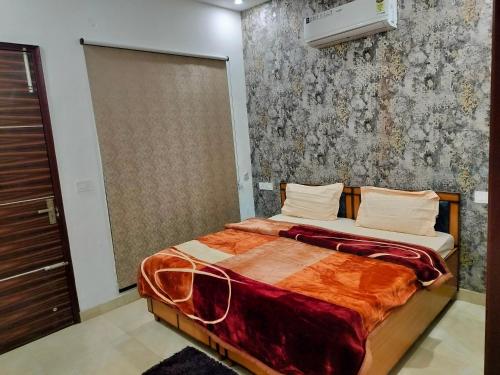 3 twin beds