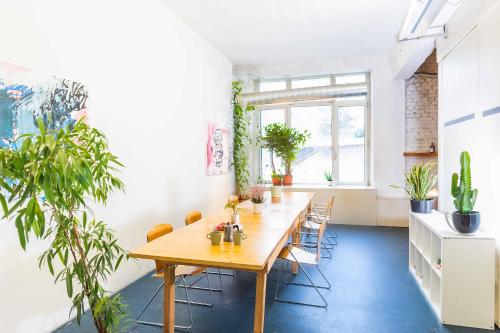 200 qm LOFT am Fluss für Freunde und Familien !, Берлин (фото 2)