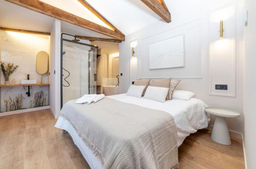 1 double bed, 1 sofa bed
