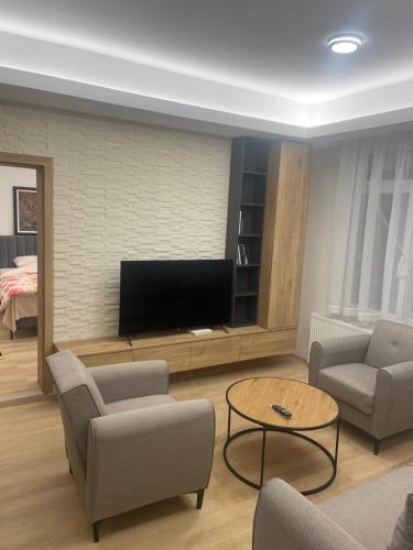 Apartman Dasha, Брзече