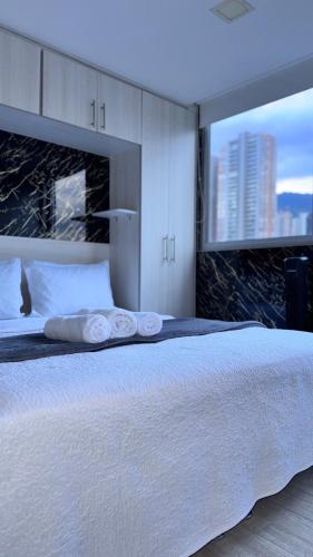 2103 Apto de lujo Poblado Medellín, Medellín (Foto 7)