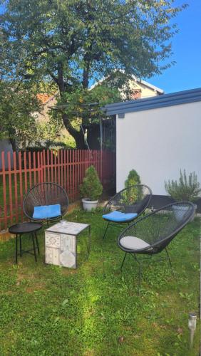 Apartmani Dobrinja - Free parking- Rent a car Apartmani Dobrinja - Free parking- Rent a car