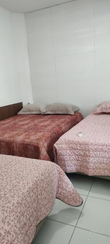 2 double beds, 1 twin bed