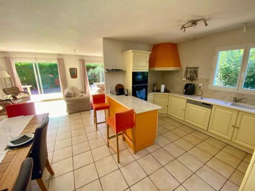 virtuve, Village villa, private pool, canal du midi in Argens-Minervois