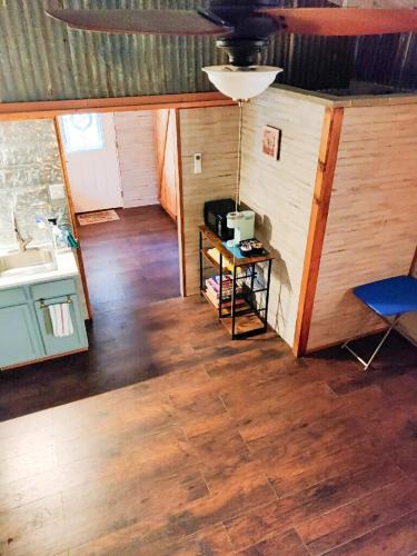 2 Sweet Cozy Cabin by Vacation Your Way in Hico, USA