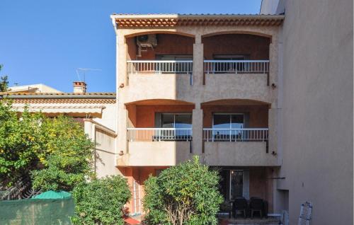 Gorgeous Apartment In Fréjus With Wifi - image 2