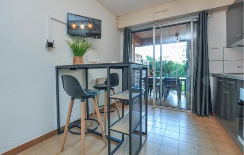 Amazing Apartment In Fréjus With Wifi - image 3