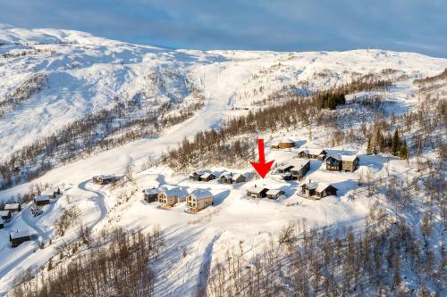 Mountain Cabin with Stunning Views, Extra Space Available in Sogndal