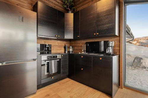 Mountain Cabin with Stunning Views, Extra Space Available in Sogndal