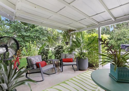 The Poe - Stylish Studio in downtown High Springs in High Springs (FL)